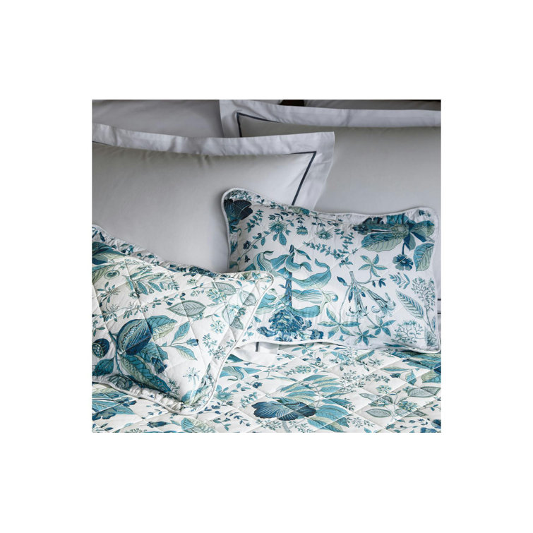Full/Queen Reversible Cotton Botanical Quilt in Pomegranate and Prussian Blue