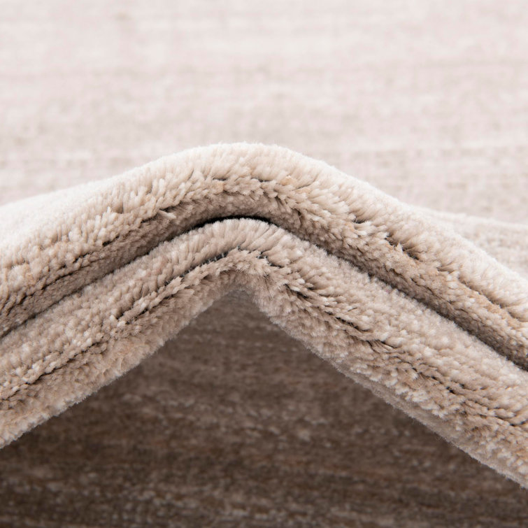 Reversible Easy-Care Brown Synthetic 4' x 6' Area Rug