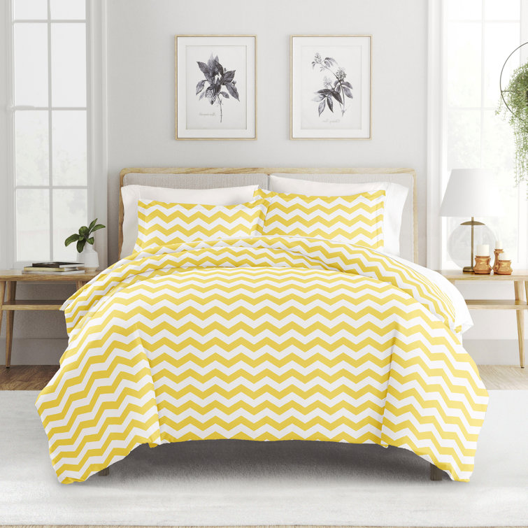 Queen Yellow and White Microfiber Geometric Duvet Cover Set