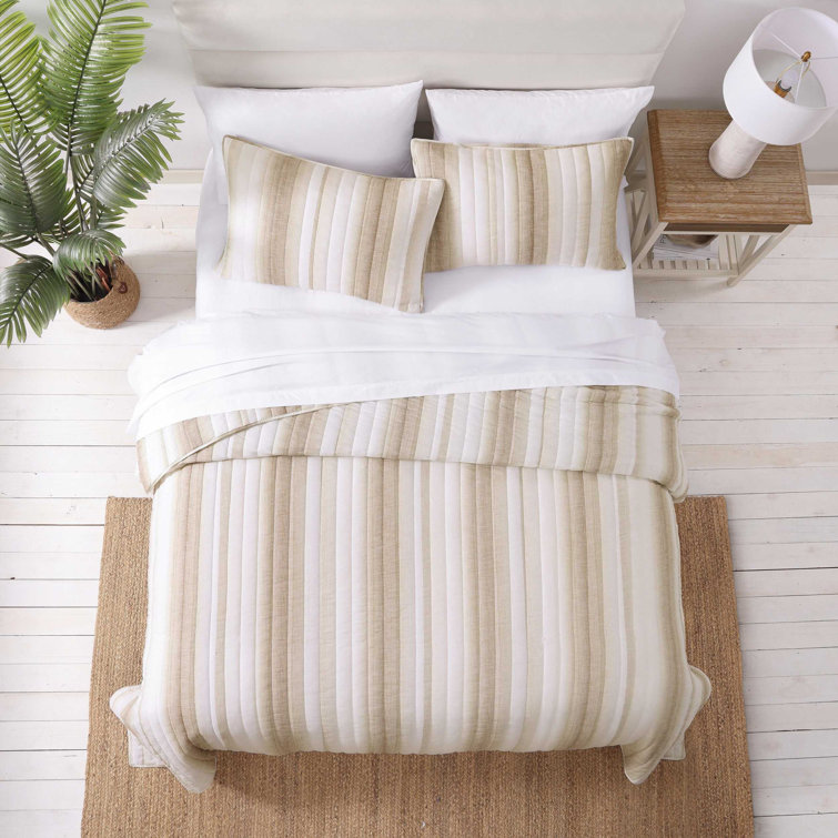 Beige and White Cotton King Reversible Quilt Set