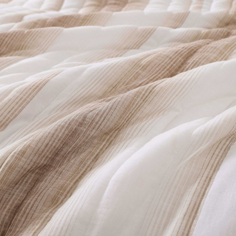 Beige and White Cotton King Reversible Quilt Set