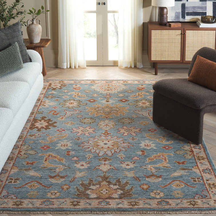 Samarkand Charm Hand-Knotted Wool Rug in Blue - 6'x9'