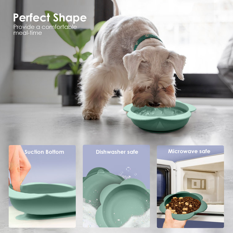 Green Flower-Shaped Silicone Pet Bowl with Non-Slip Suction Base