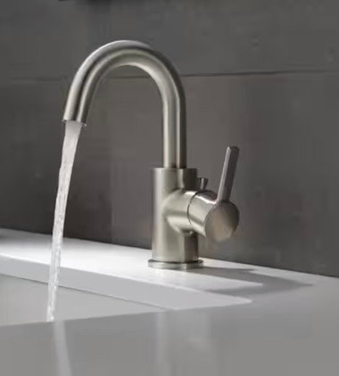 Brushed Nickel Single Handle Bathroom Faucet with Brass Body