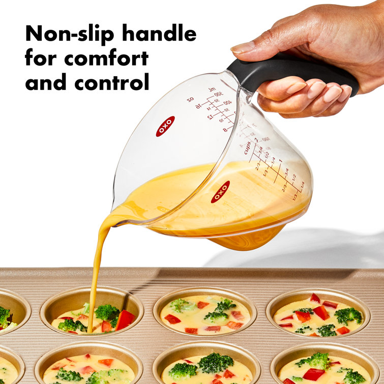 Clear 2-Cup Angled Plastic Measuring Cup with Black Handle