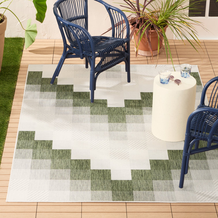Green and Cream Chevron Pattern Outdoor Area Rug, 4 ft x 5 ft