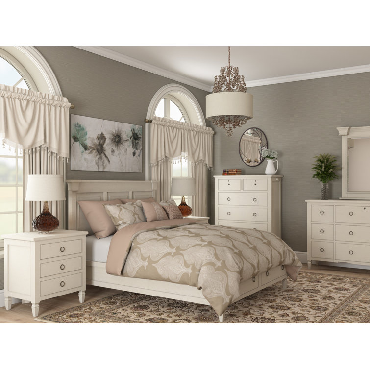 Levin Farmhouse 9-Drawer Cotton White Dresser with Antique Bronze Hardware