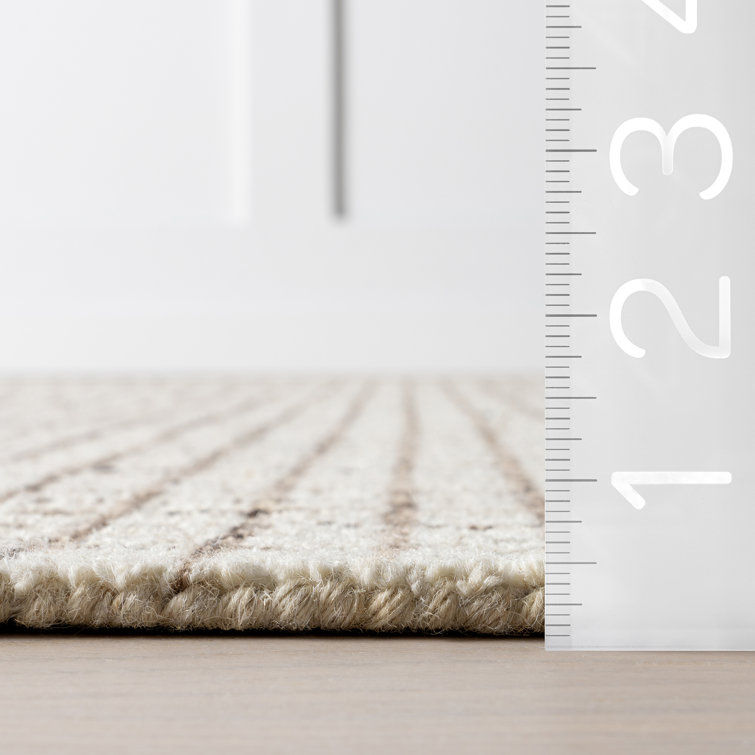 Hand-Tufted Round Cream Wool Area Rug, 4'