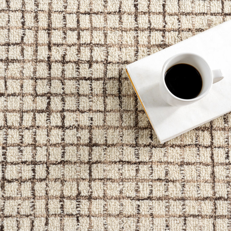 Hand-Tufted Round Cream Wool Area Rug, 4'