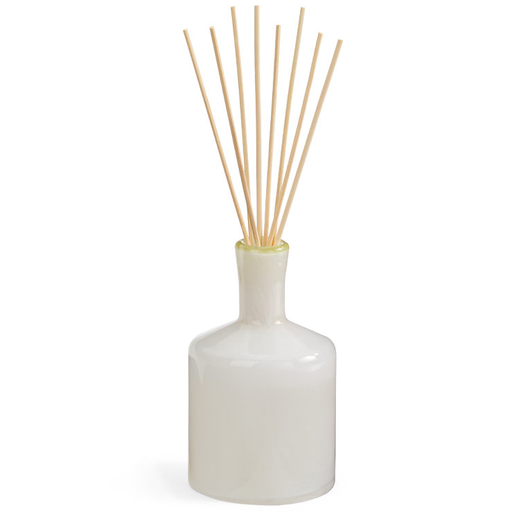 Ski House Feu de Bois 15oz Long-Lasting Reed Diffuser