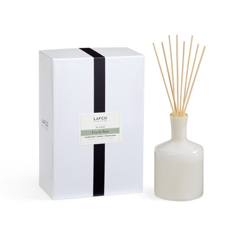 Ski House Feu de Bois 15oz Long-Lasting Reed Diffuser