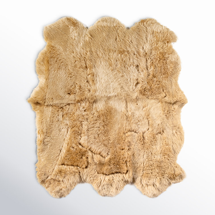 Patagonian Handmade Sheepskin Beige Area Rug 4'6" x 5'9"