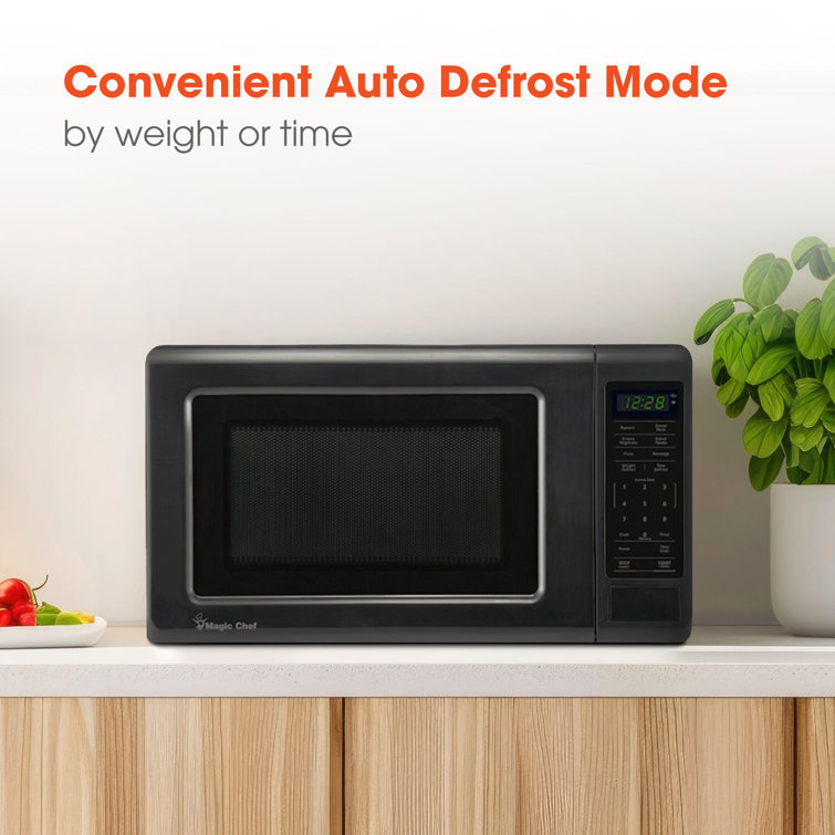 Magic Chef Black 0.7 Cu Ft 700 Watt Countertop Microwave Oven