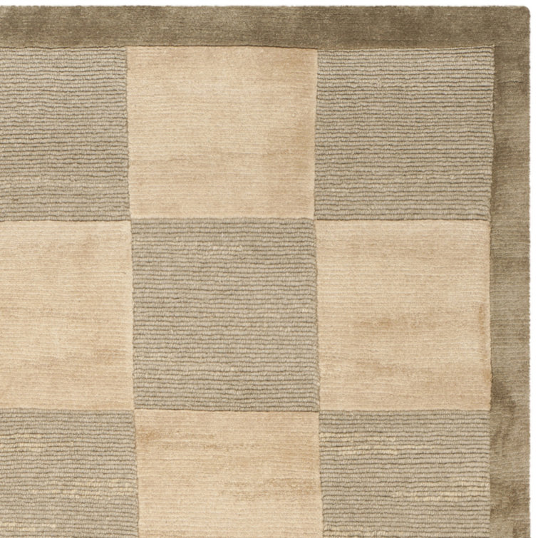 Heathered Green and Beige Checker Wool 4' x 6' Area Rug
