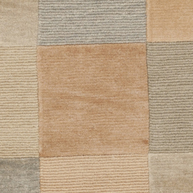 Elegant Gray Geometric 4' x 6' Hand-Knotted Wool Area Rug
