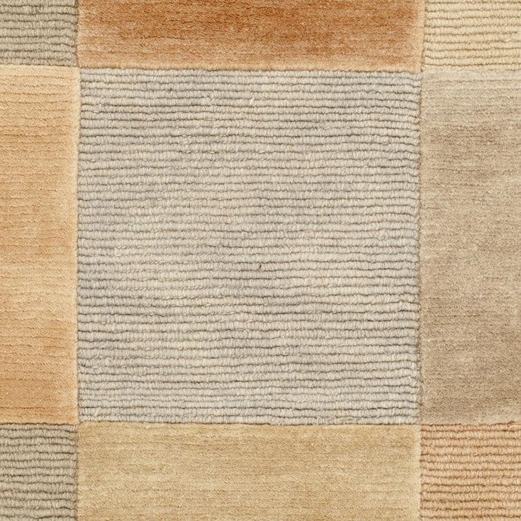 Elegant Gray Geometric 4' x 6' Hand-Knotted Wool Area Rug