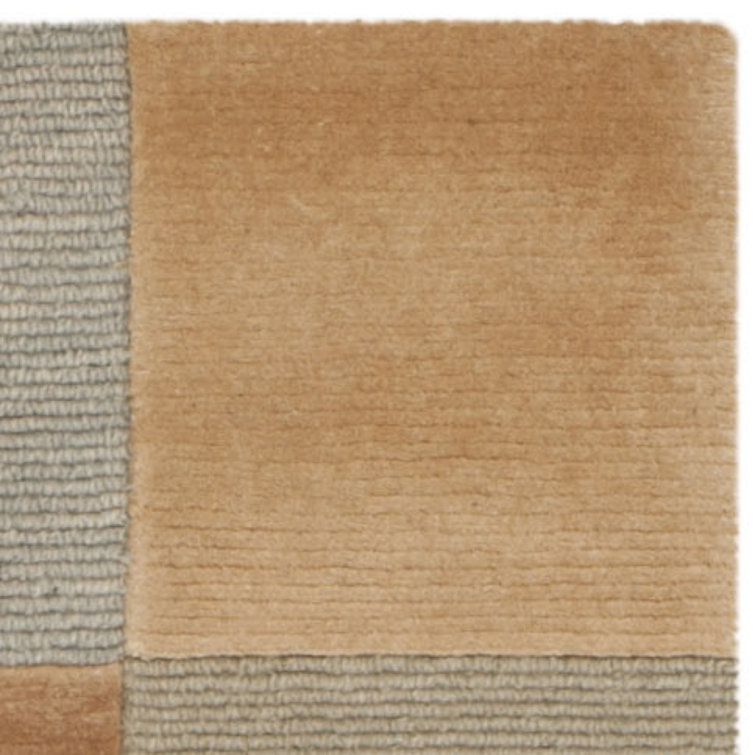 Elegant Gray Geometric 4' x 6' Hand-Knotted Wool Area Rug