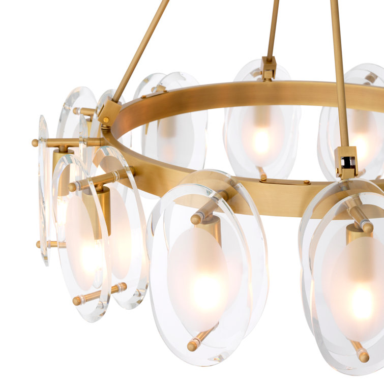 Sublime Antique Brass 12-Light Wagon Wheel Chandelier