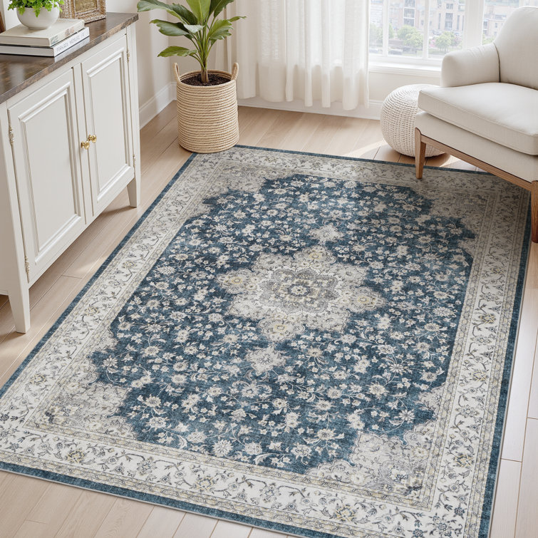 Vintage Blue and White Floral Wool Area Rug, 6' x 9'