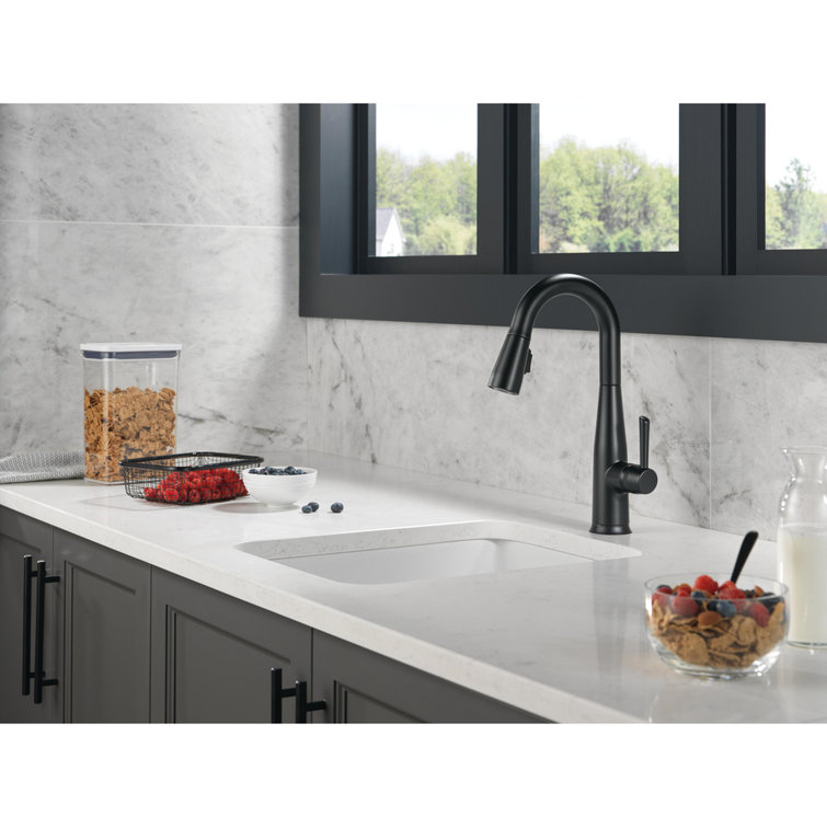 Matte Black Metal Pull-Down Sprayer Kitchen Faucet