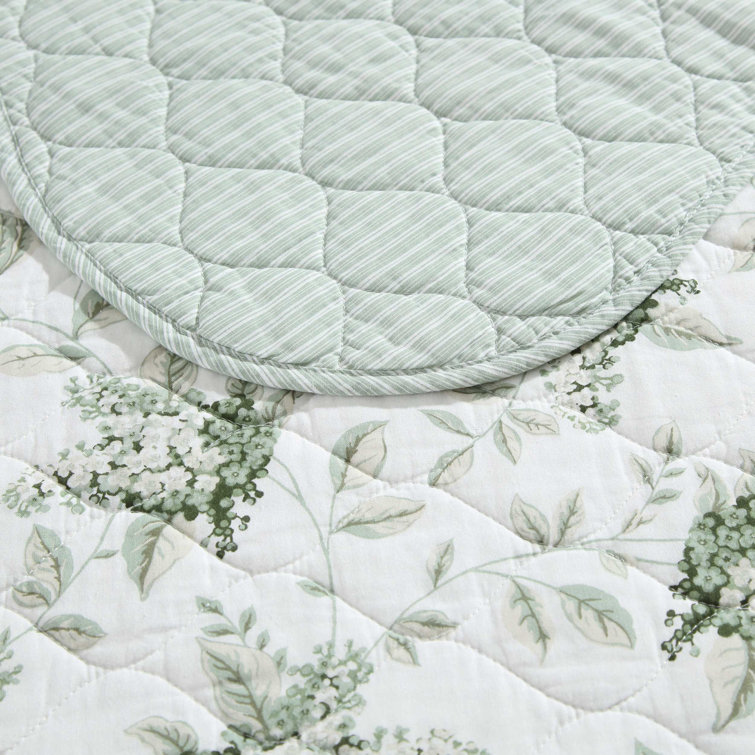 White and Green Cotton Twin Reversible Quilt Set