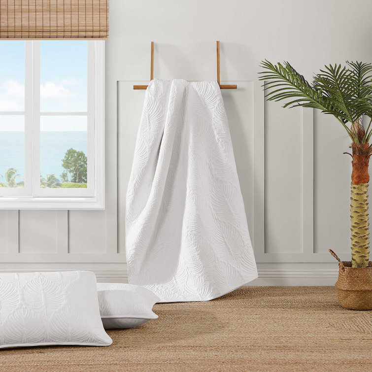 White Organic Cotton Full Quilt Set with Reversible Design