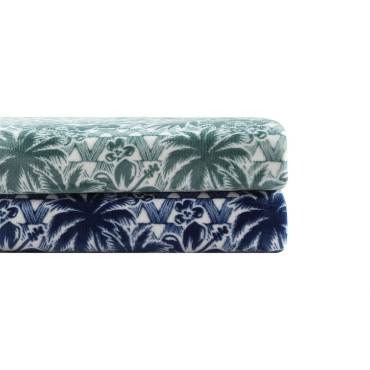 King Green and White Reversible Fleece Blanket