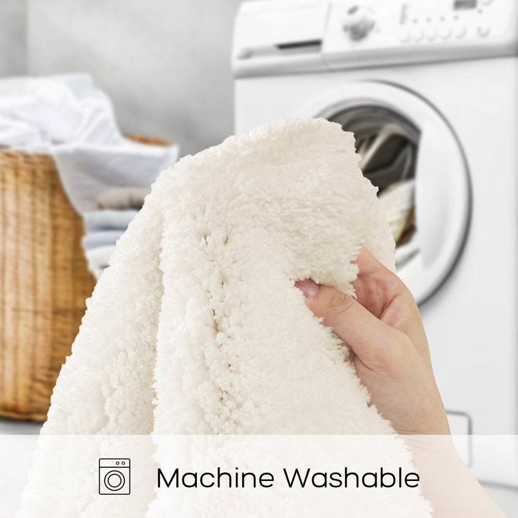 Ivory Microfiber Non-Slip Bath Rug with Quick-Dry Technology