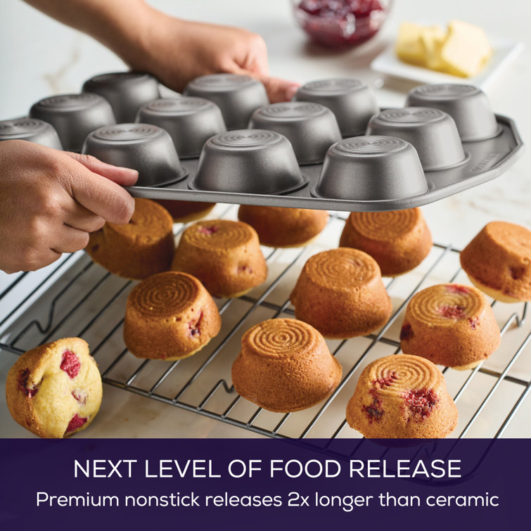 Circulon Gray Nonstick 10-Piece Bakeware Set with Lid