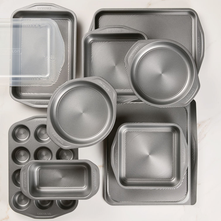 Circulon Gray Nonstick 10-Piece Bakeware Set with Lid