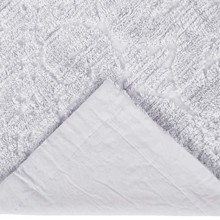 White Twin Cotton Reversible Tufted Medallion Bedspread Set