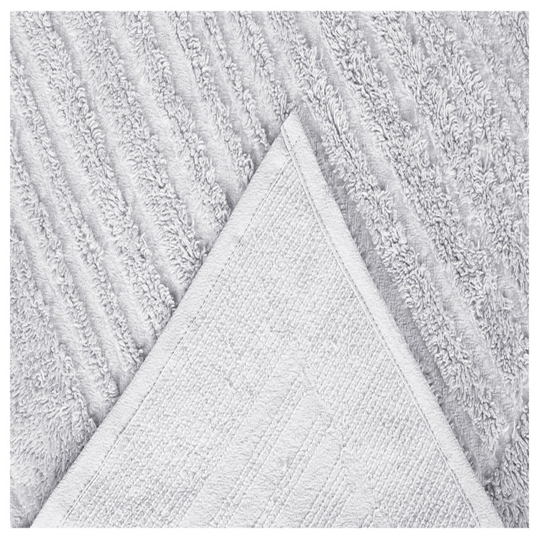 White Twin Cotton Reversible Tufted Medallion Bedspread Set