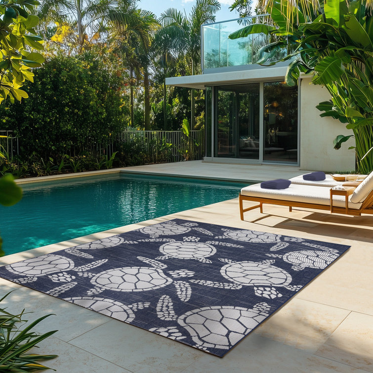 Navy and White Synthetic Coastal Sea Turtle 5' x 7' Area Rug