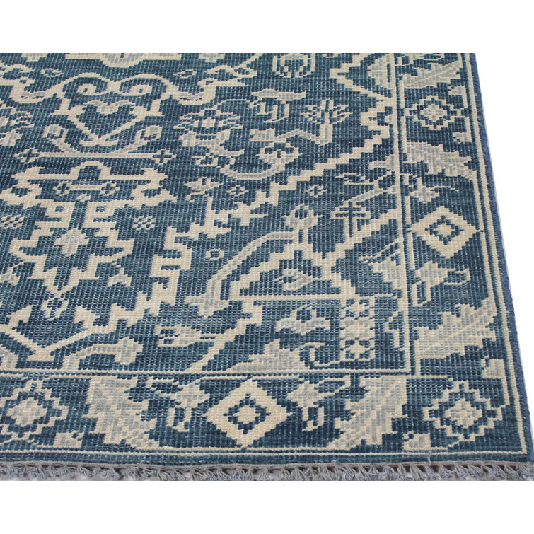Ivory and Blue Hand-Knotted Wool Oriental Rug 5' x 7'