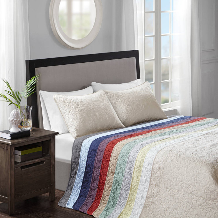 White Full Reversible Microfiber Bedspread Set with Cotton Fill