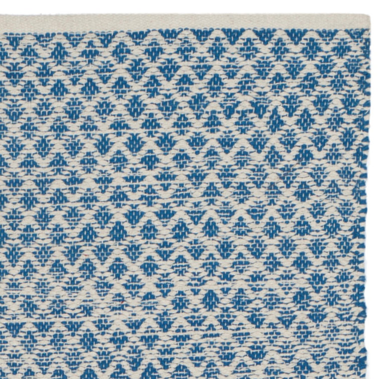 Ivory and Blue Handwoven Cotton Area Rug 3' x 5'