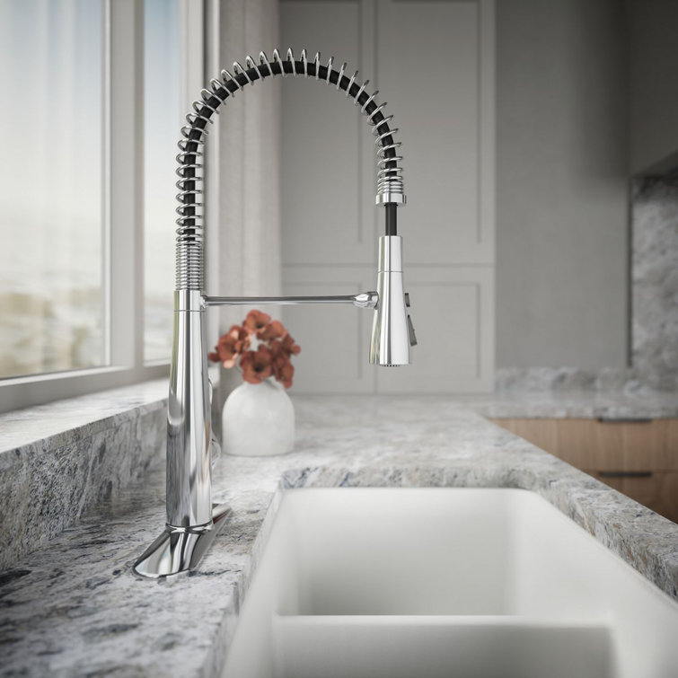 Polished Chrome Semi-Professional Kitchen Faucet with Pull-Out Spray