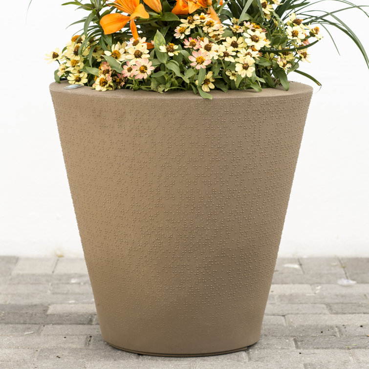Mocha Round Heavy-Duty Plastic Indoor/Outdoor Planter Pot