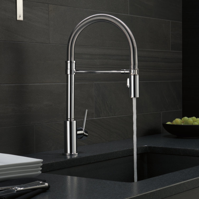 Sleek Chrome Pull-Down Kitchen Faucet with Magnetic Docking