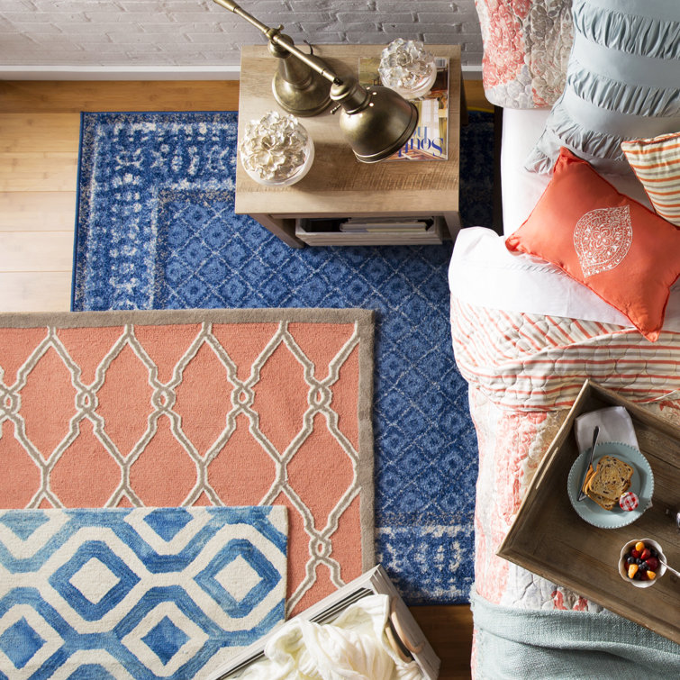 6' x 9' Blue Geometric Synthetic Area Rug