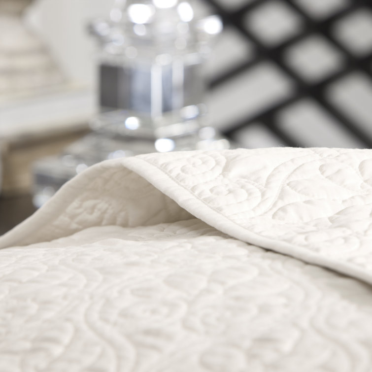 Cream King Reversible Microfiber Bedspread Set