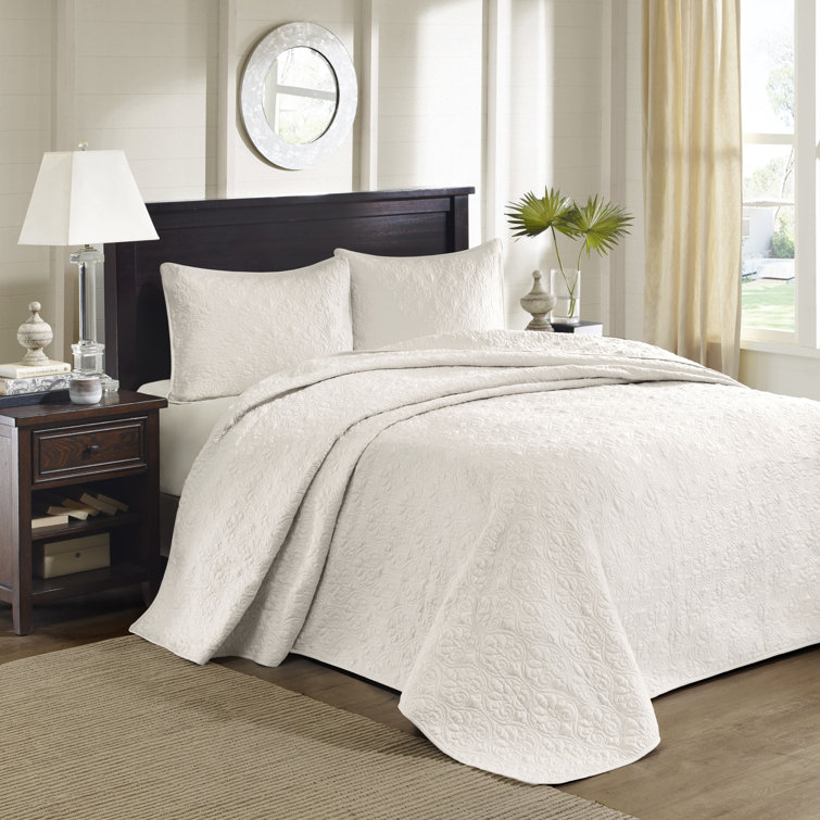 Cream King Reversible Microfiber Bedspread Set
