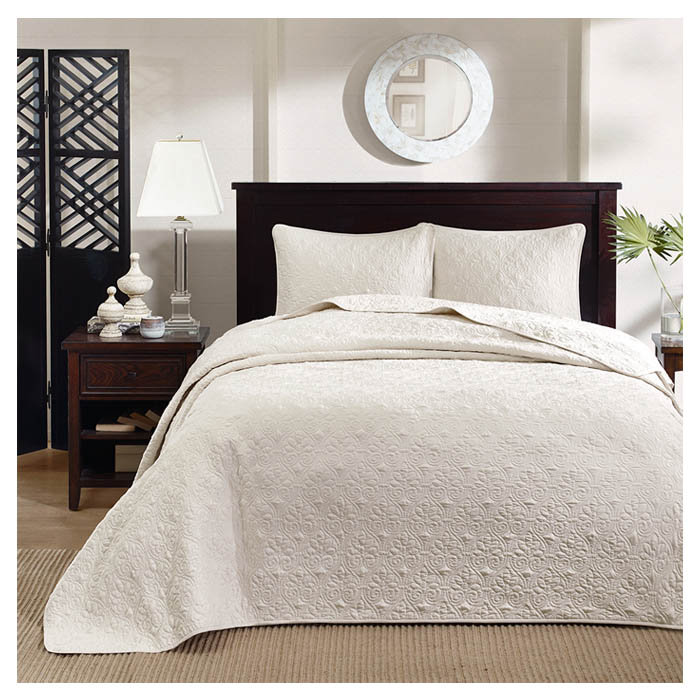 Cream King Reversible Microfiber Bedspread Set