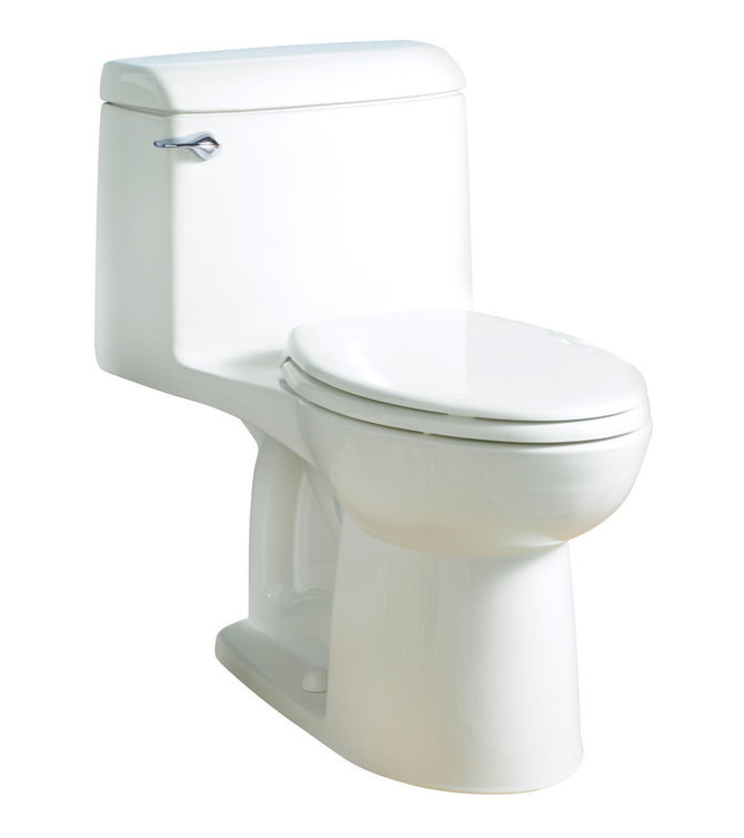 Champion 4 White Vitreous China Elongated Two-Piece Toilet