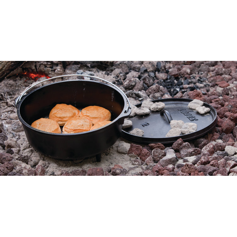 Black Cast Iron 8-Quart Camp Dutch Oven with Bail Handle