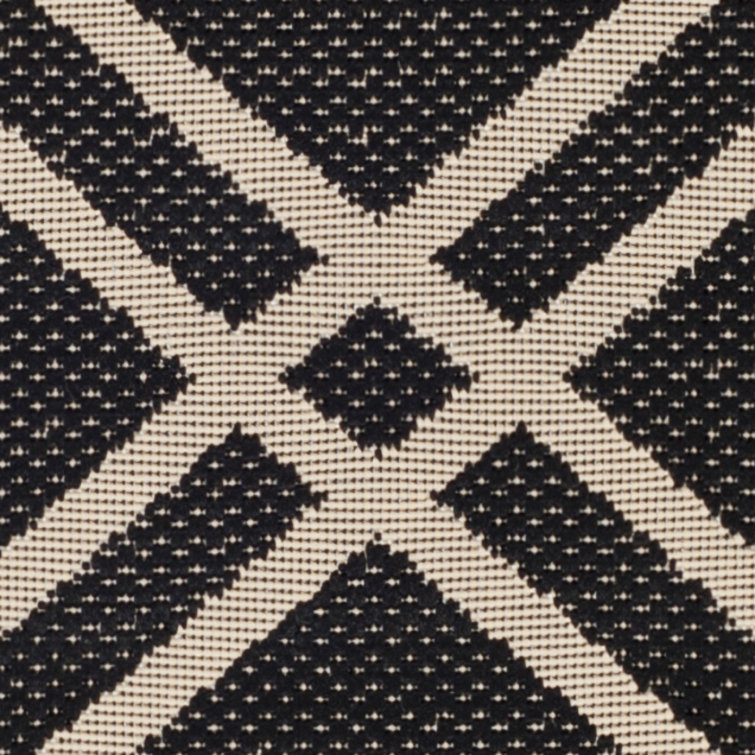 Safavieh Courtyard 5'3" x 7'7" Black and Beige Synthetic Area Rug
