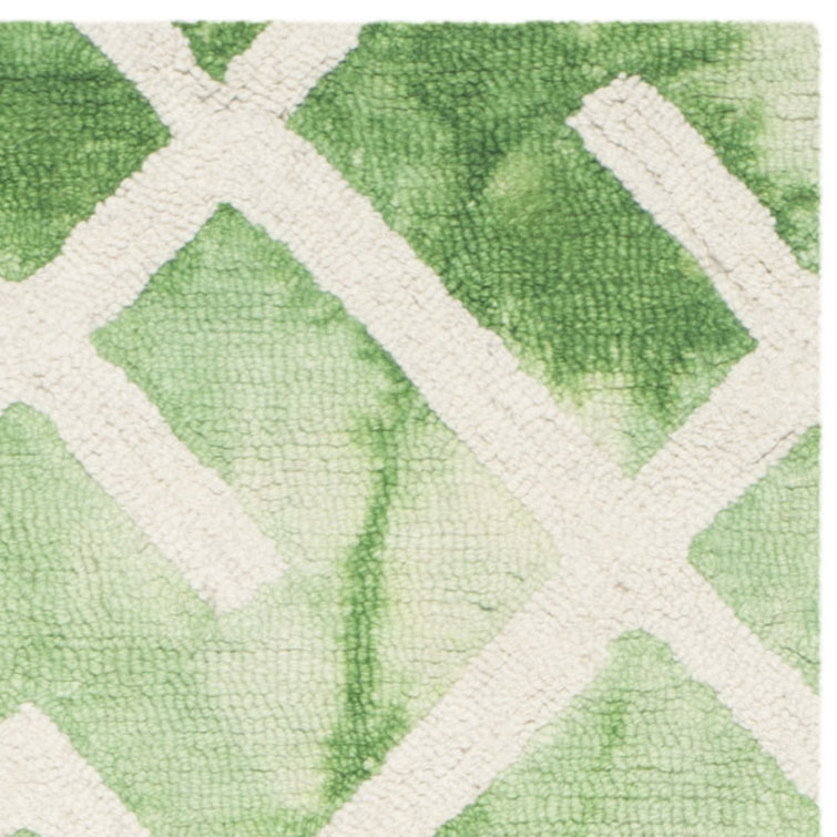 Handmade Green and Ivory Round Wool Tufted Area Rug