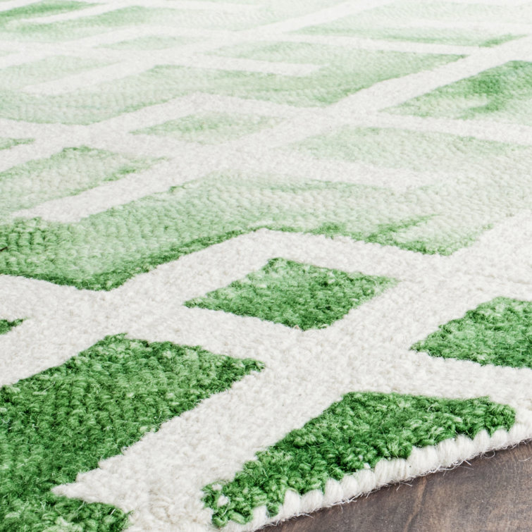 Handmade Green and Ivory Round Wool Tufted Area Rug