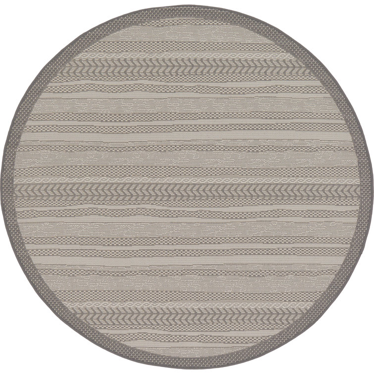 Gray Striped Synthetic 6' Round Outdoor Rug - Easy Care & Stain-resistant