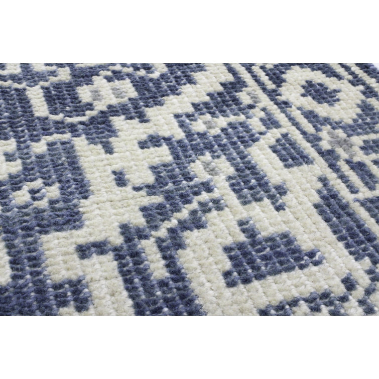 Ivory and Blue Hand-Knotted Wool Oriental Rug 5' x 7'